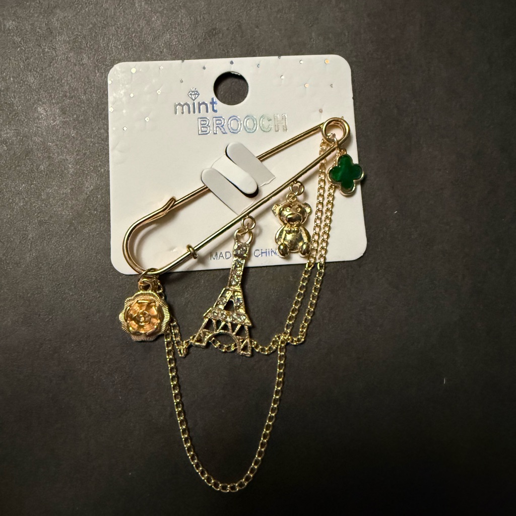 Mint Gold-Tone Eiffel Tower Teddy Clover Chain Brooch 20$